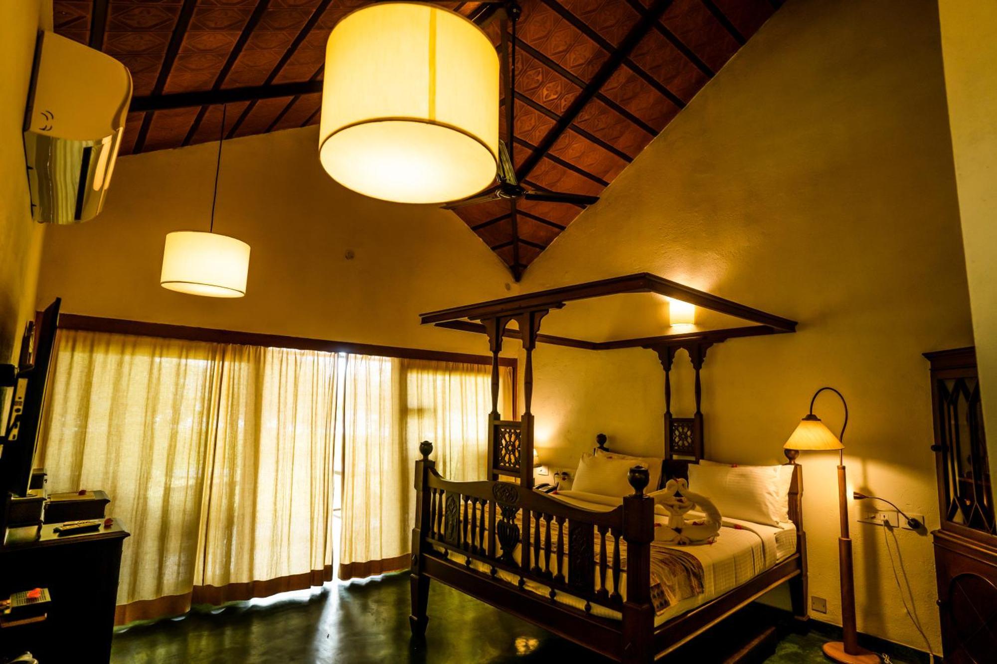 Cranganor History Cafe & Riverside Chateau North Paravur Eksteriør billede