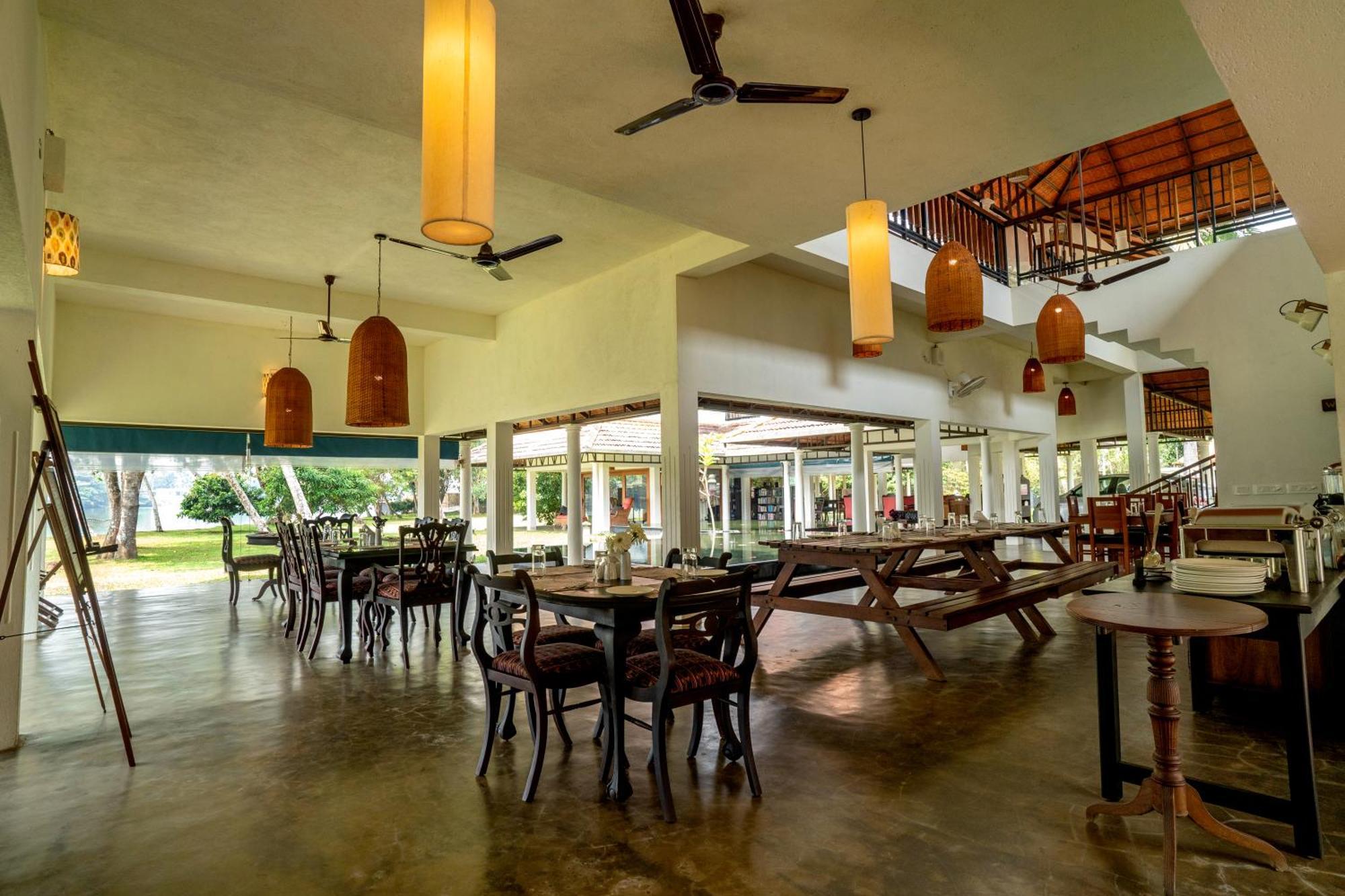 Cranganor History Cafe & Riverside Chateau North Paravur Eksteriør billede