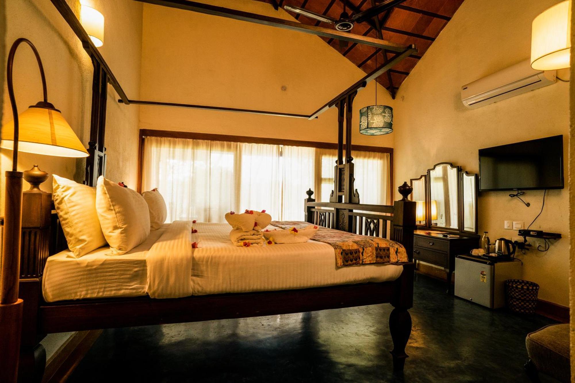 Cranganor History Cafe & Riverside Chateau North Paravur Eksteriør billede